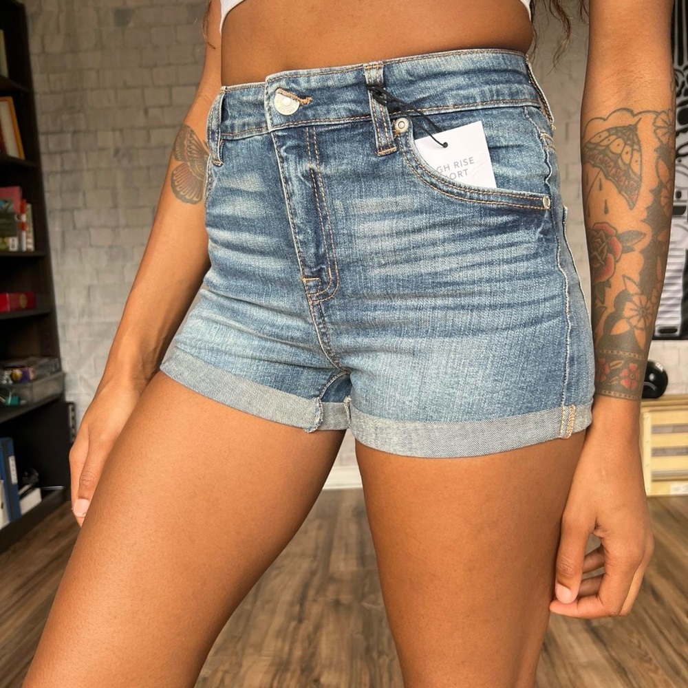 Blue Notes
Emma High Rise Shorts - Picture 5 of 8